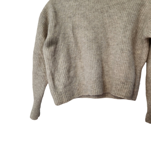 Everlane The Alpaca Crew Sweater in Almond Merino Wool Alpaca Blend Medium - Picture 3 of 6